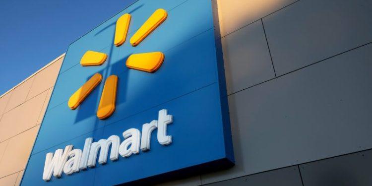 Bargain hunters drive Walmart sales and outlook higher